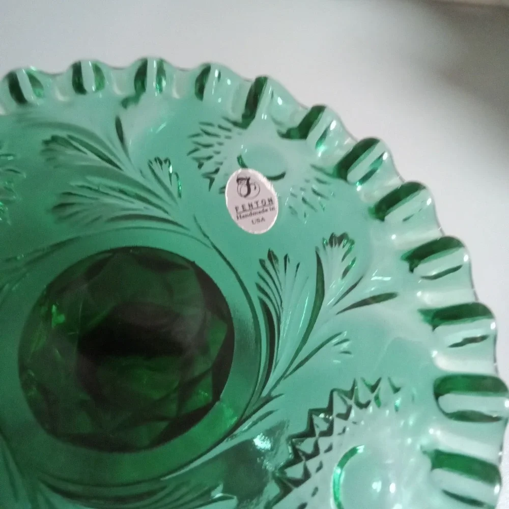 Fenton Emerald Green Glass Ruffled Pedestal Cake Stand Floral Wheel 6.5in